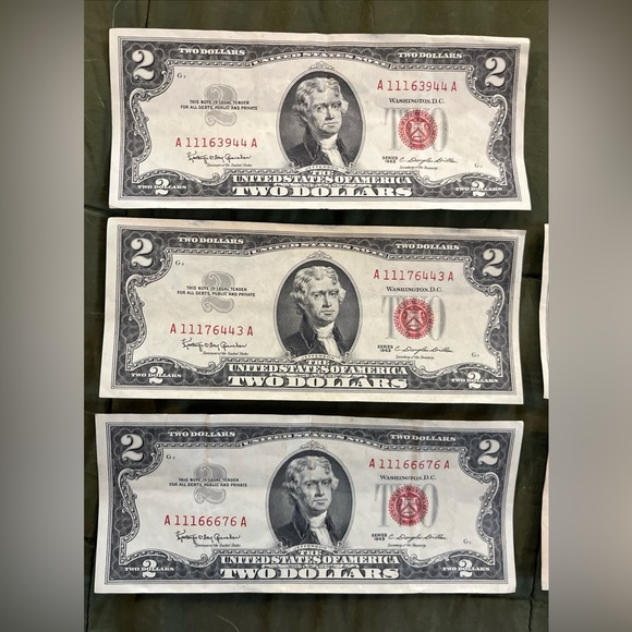 4 red stamp $2 dollar bills , 1963, circulated - Picture 2 of 6